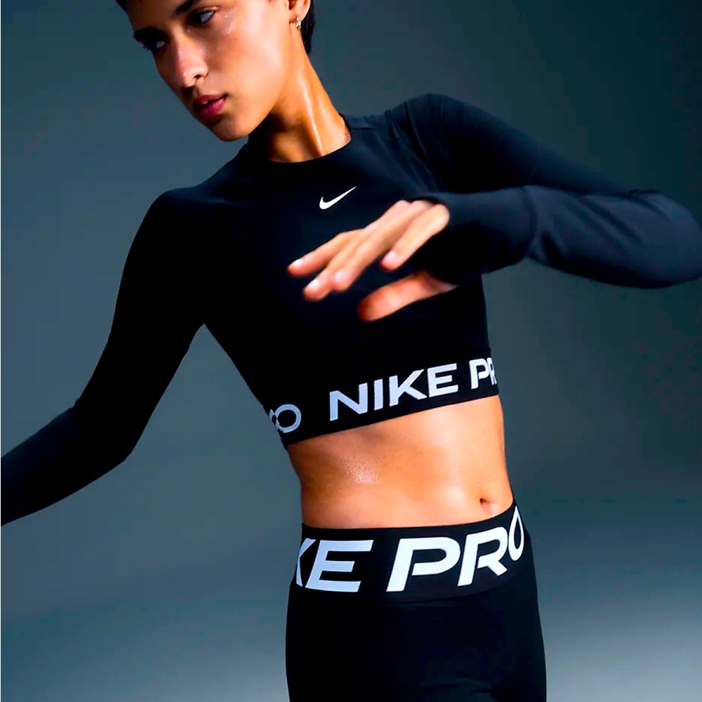 Nike Pro women’s Dry-FIT long sleeve crop top